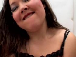 Brasil Girl mit drallen Brüsten wird intensiv gerammelt